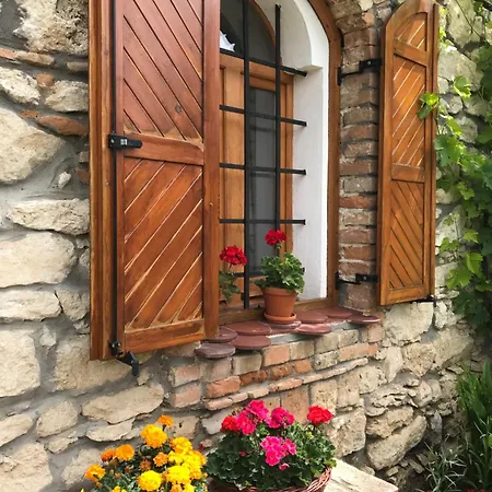 Cifrapince és Vendégház-2